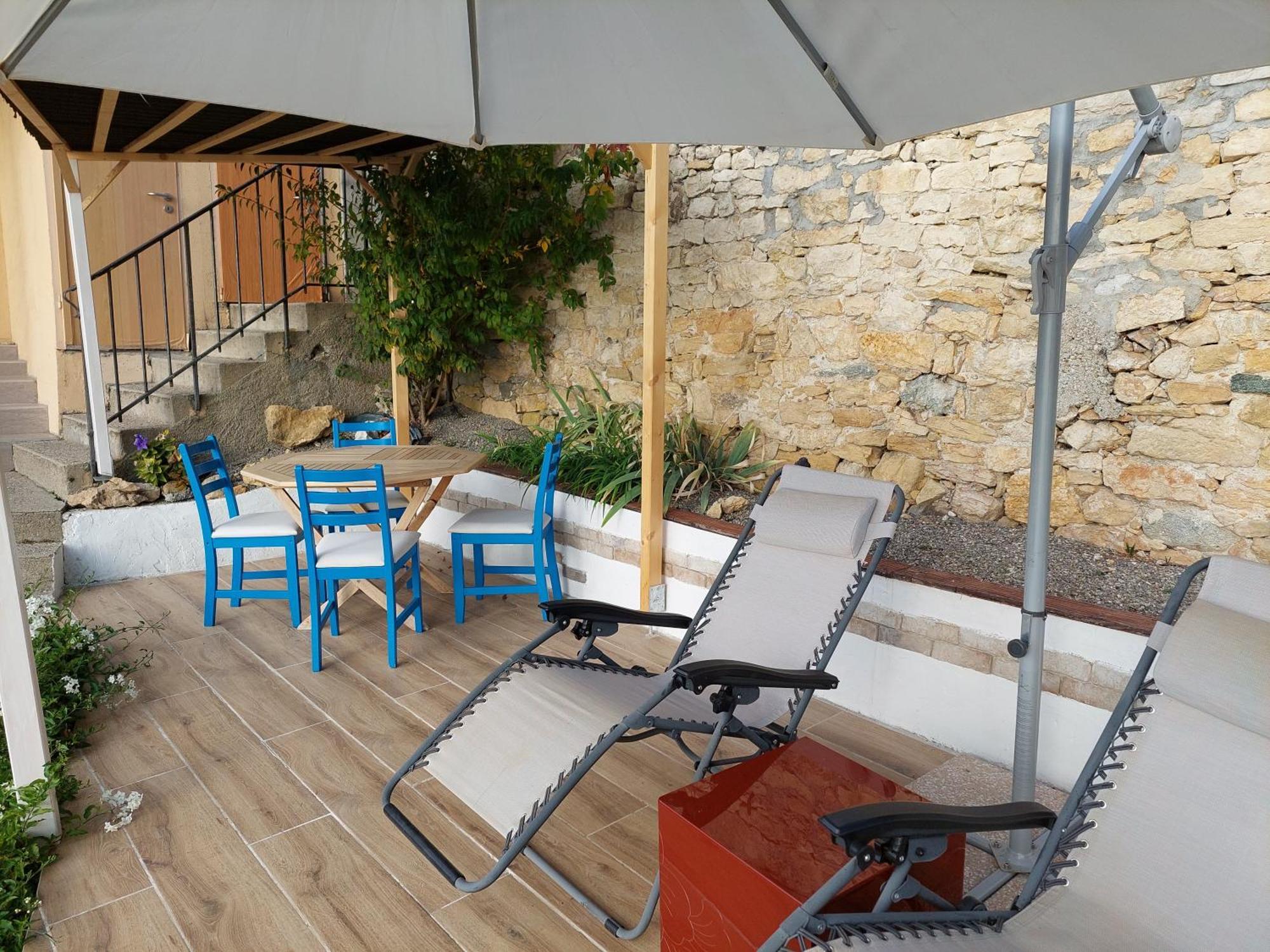La Crique De L'Evole Apartment Нюшател Екстериор снимка